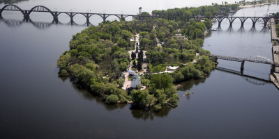 Монастирський острів